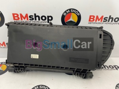 Корпус воздушного фильтра Mercedes C350 2012 W204 276.957 A2760901601