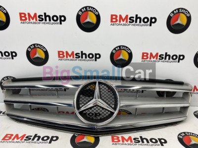 Решетка радиатора Mercedes C350 2012 W204 276.957 А2048801923