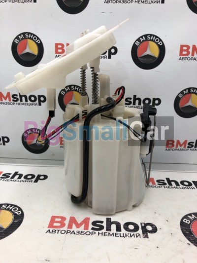 Насос топливный правый Mercedes C 180 CGI 2012 W204 271.820 A2044700294