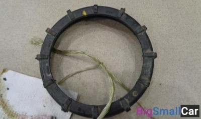 Гайка крепления топливного насоса от Volkswagen Jetta 4 1998-2005 - купить России