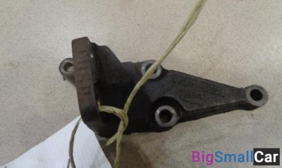 Кронштейн двигателя правый от Toyota CorollaVerso E121, R10 2004-2009 - купить России