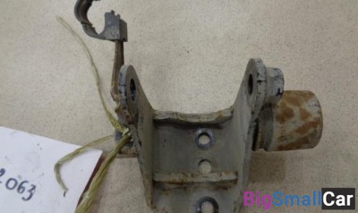 Кронштейн двигателя задний от Toyota Corolla E150 2006-2013 - купить России