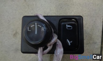 Кнопка регулировки зеркал от Nissan Cube Z10 1998-2002 - купить России