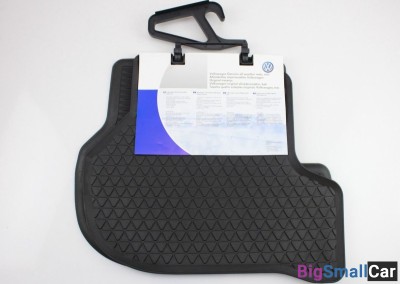 Ковры салона задние комплект Golf 1K0061512 82V