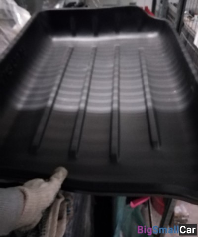 Поддон в багажник Tiguan