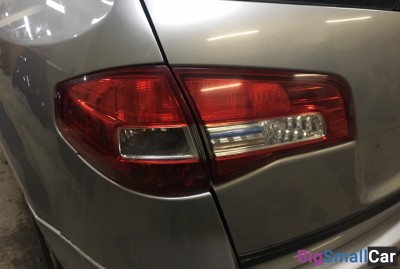 Renault koleos фонарь в крыло