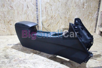 Подлокотник Mazda 3 BL 09-13